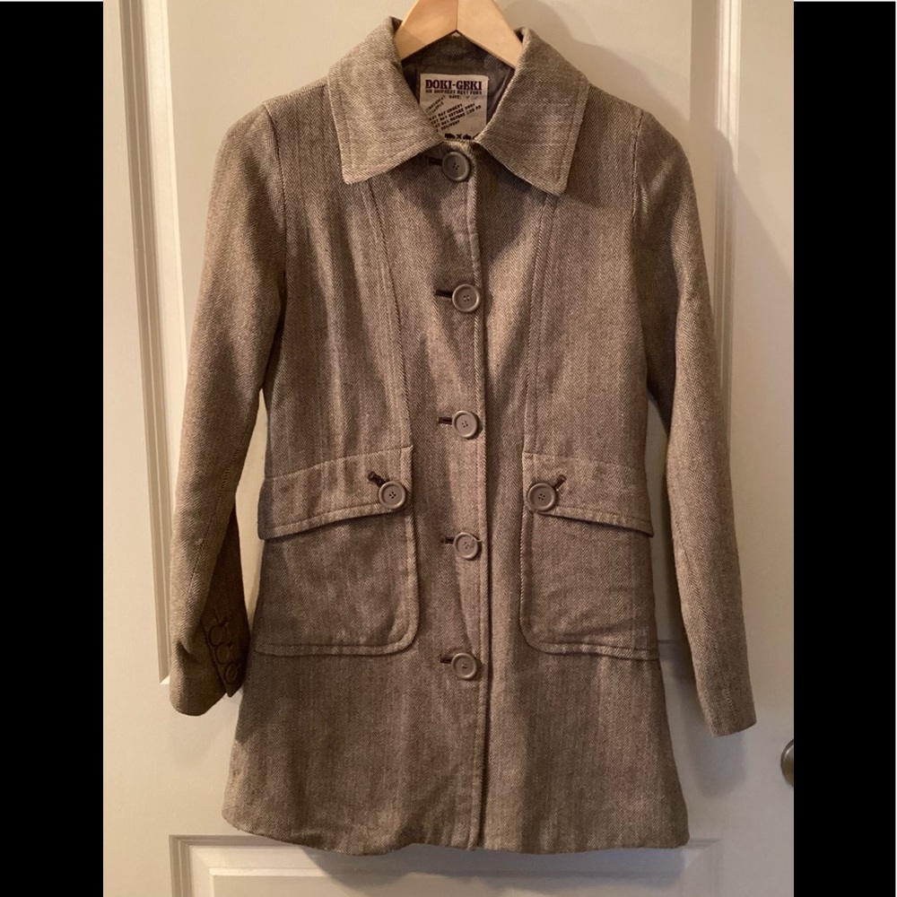 ⭐️Doki-Geki coat size small